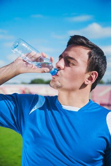 Hydration Insights: Expert Advice on Daily Water Intake